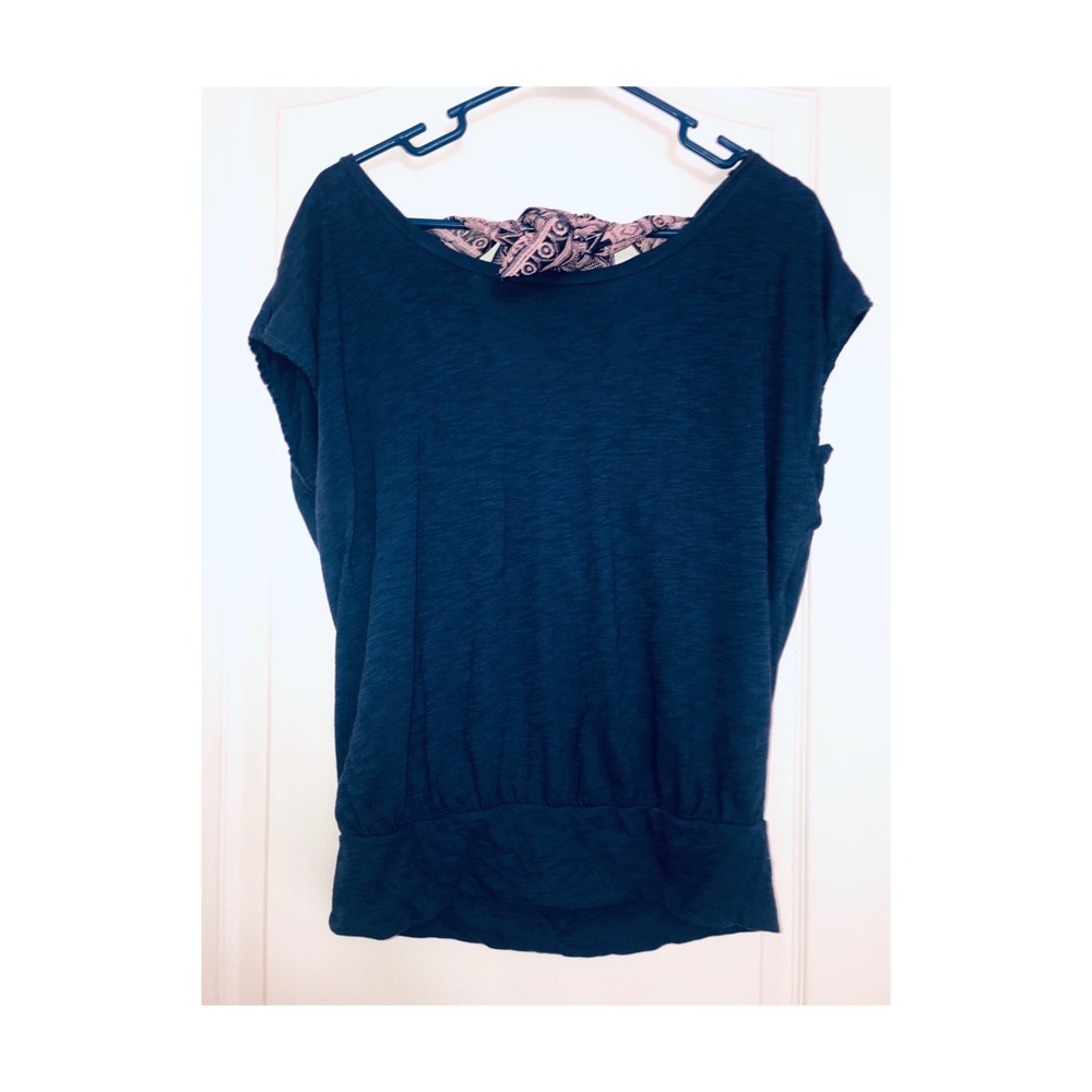 American Eagle Top w/ Tie